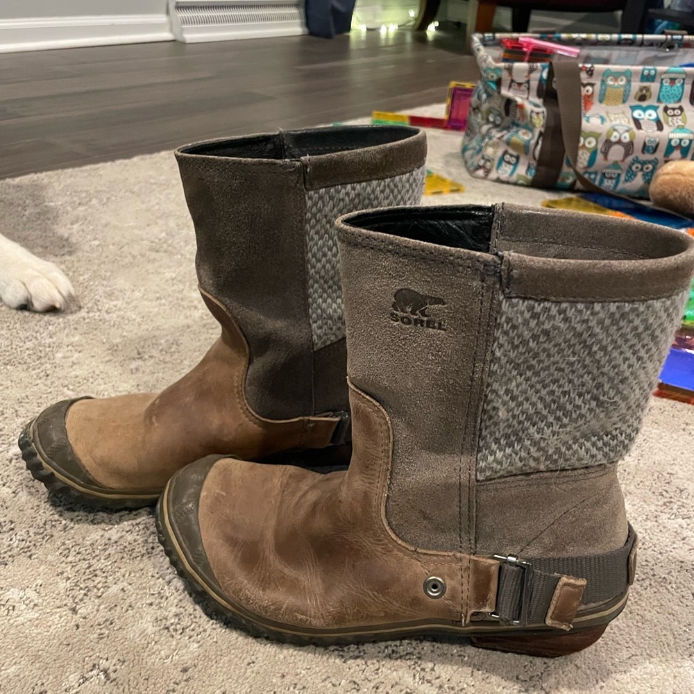 Sorel boots - size 6.5